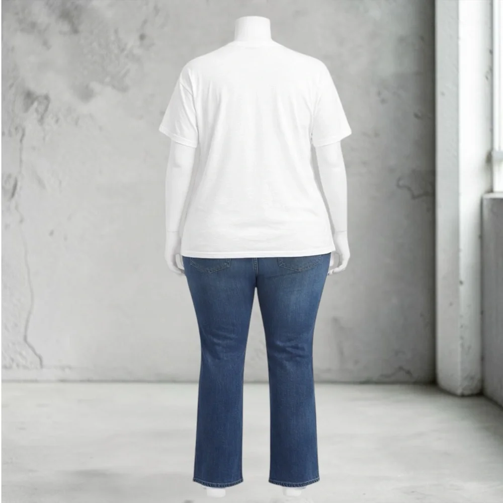 New “Denim and Pearls@ Graphic Tee - White - Picture 12 of 13